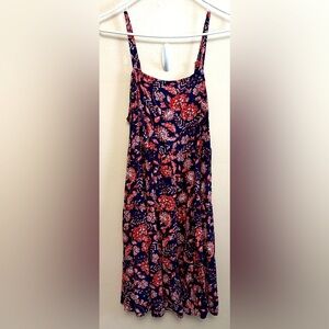 Old Navy women dress with pockets. New but no tags